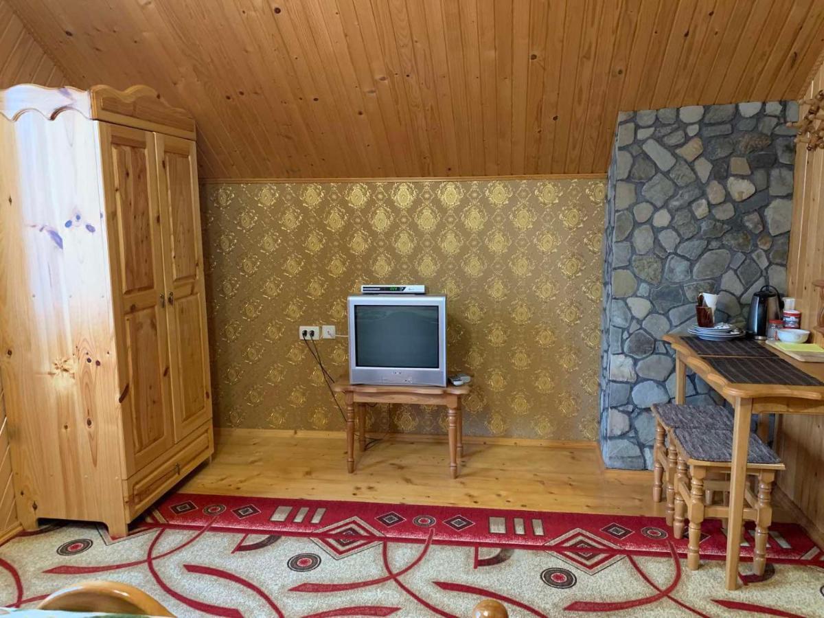 Приватна Садиба Яблуневий Сад 1 Hotel Jaremtsje Buitenkant foto